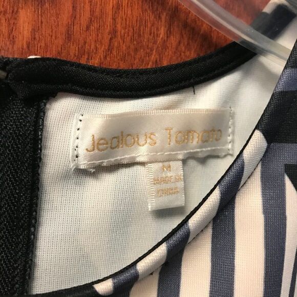 Jealous Tomato Geometric Tank Exposed zipper - Picture 2 of 3